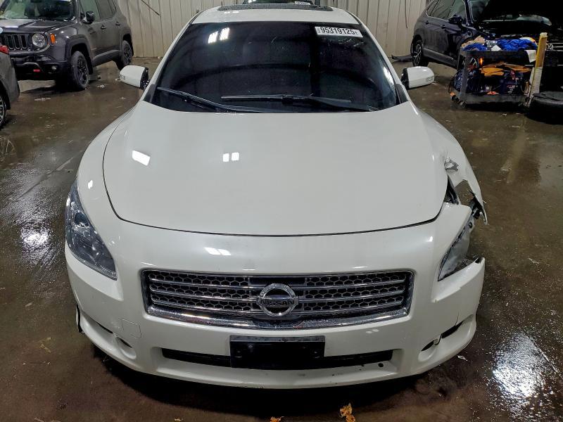 2011 Nissan Maxima s