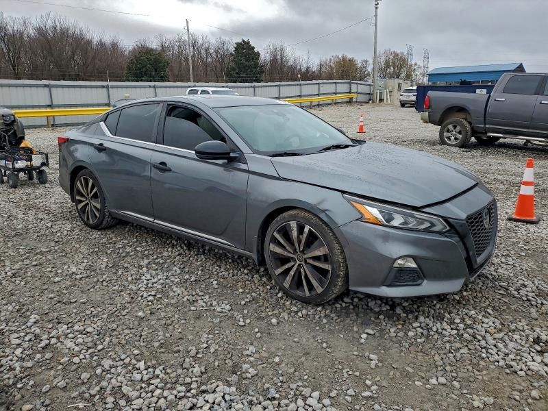 2020 Nissan Altima sr