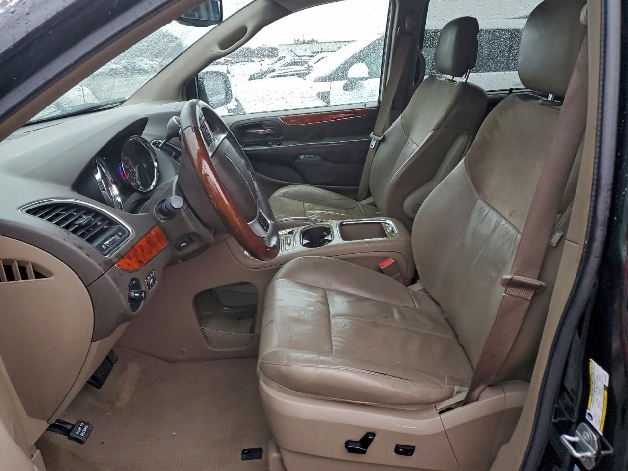 2015 Chrysler Town & Country Limited Platinum