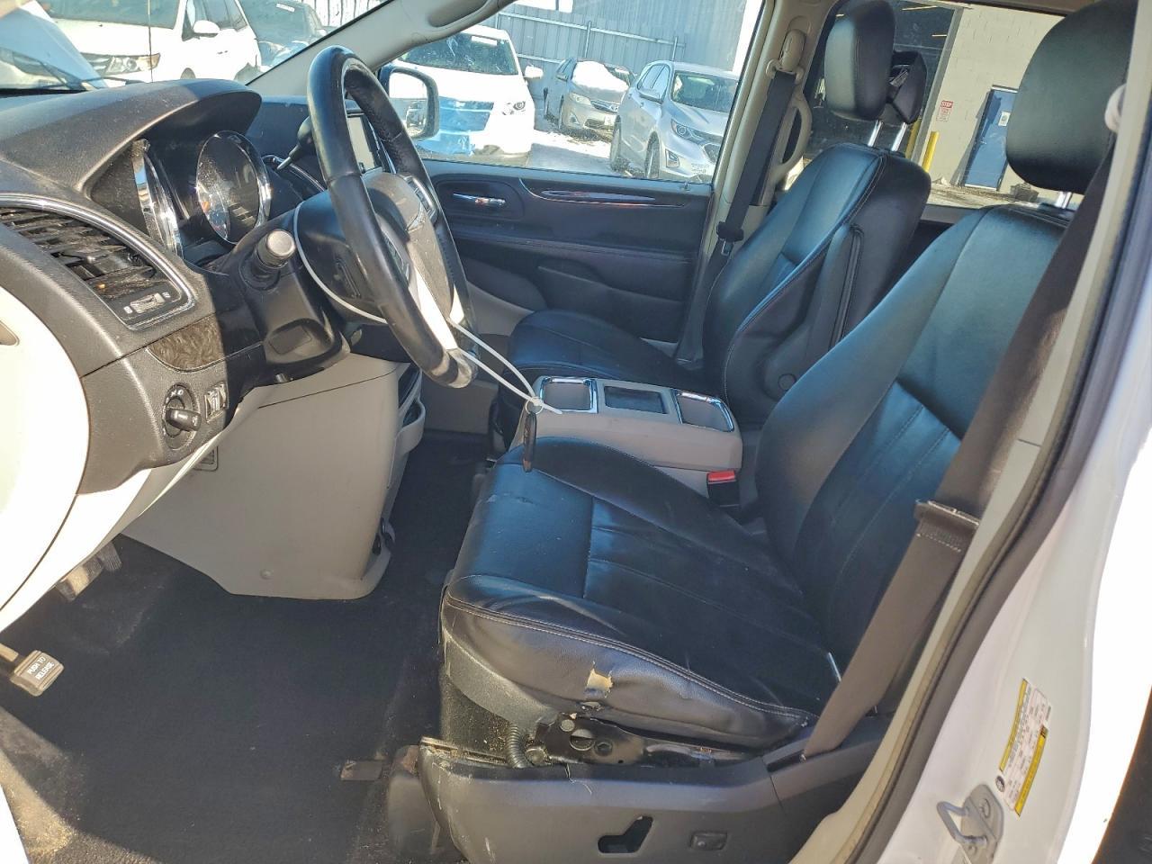 2015 Chrysler Town & Country Touring