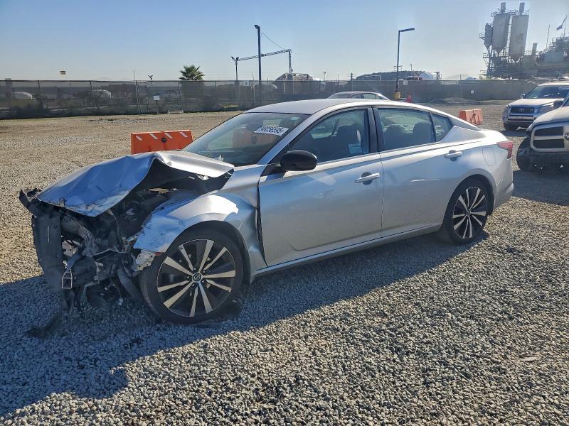 2020 Nissan Altima sr