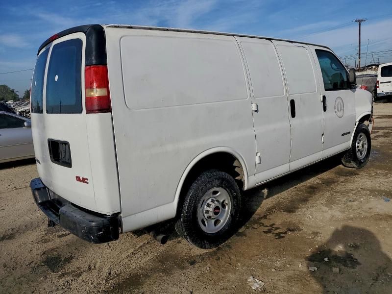 2005 GMC Savana CG Van 3500 4