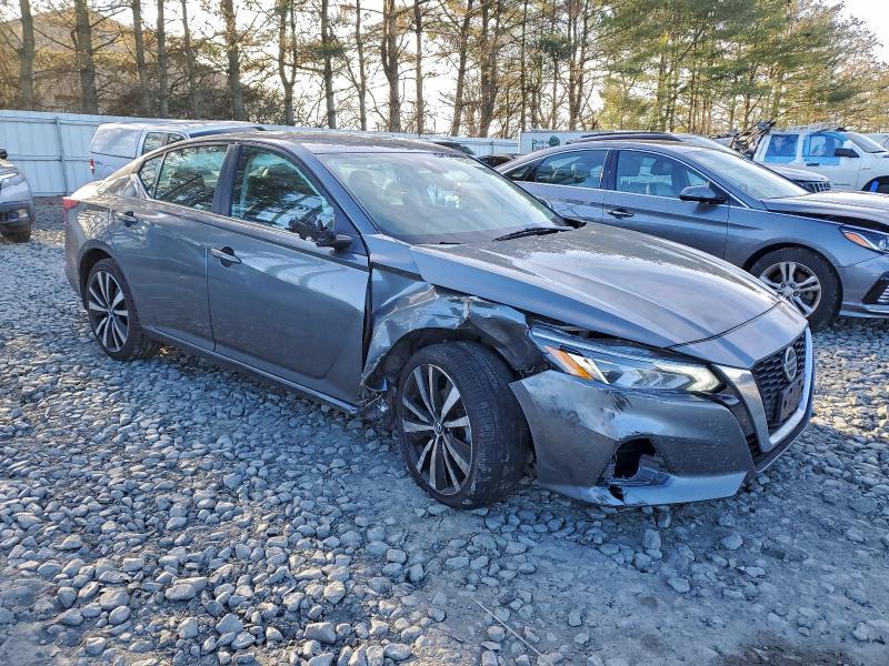 2021 Nissan Altima sr