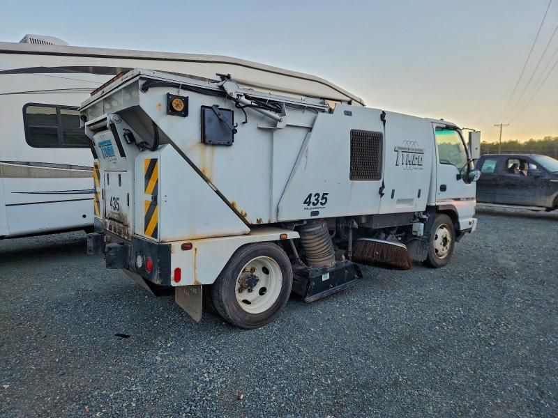 2007 Isuzu NQR Sweeper Truck