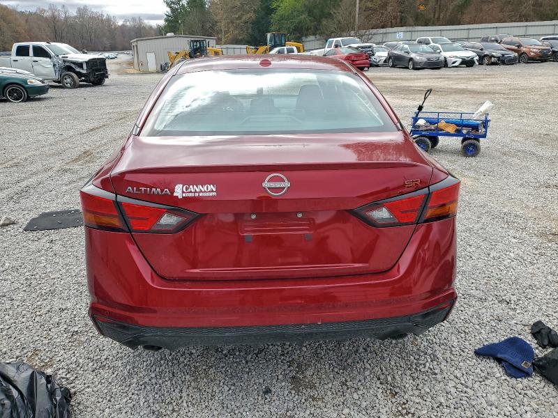 2024 Nissan Altima sr