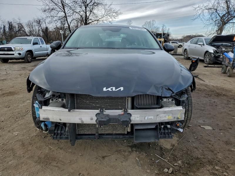 2022 KIA K5 lxs