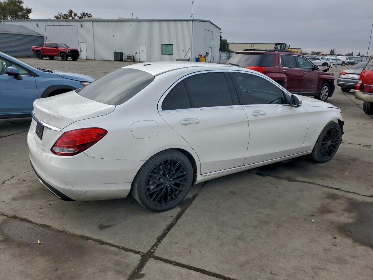 2016 Mercedes-Benz C300