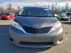2013 Toyota Sienna le