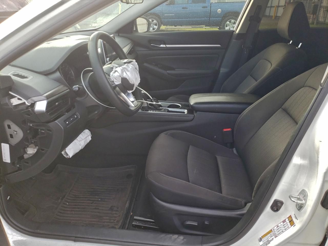 2023 Nissan Altima sv