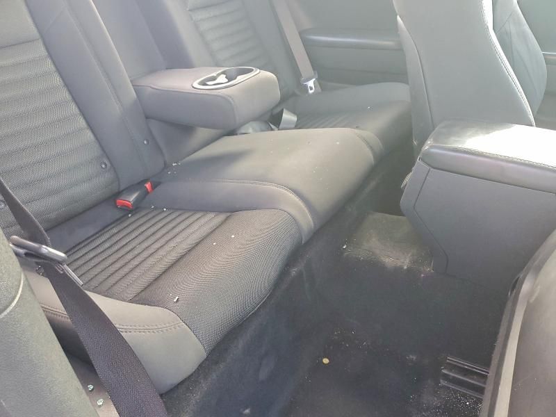 2013 Dodge Challenger sxt