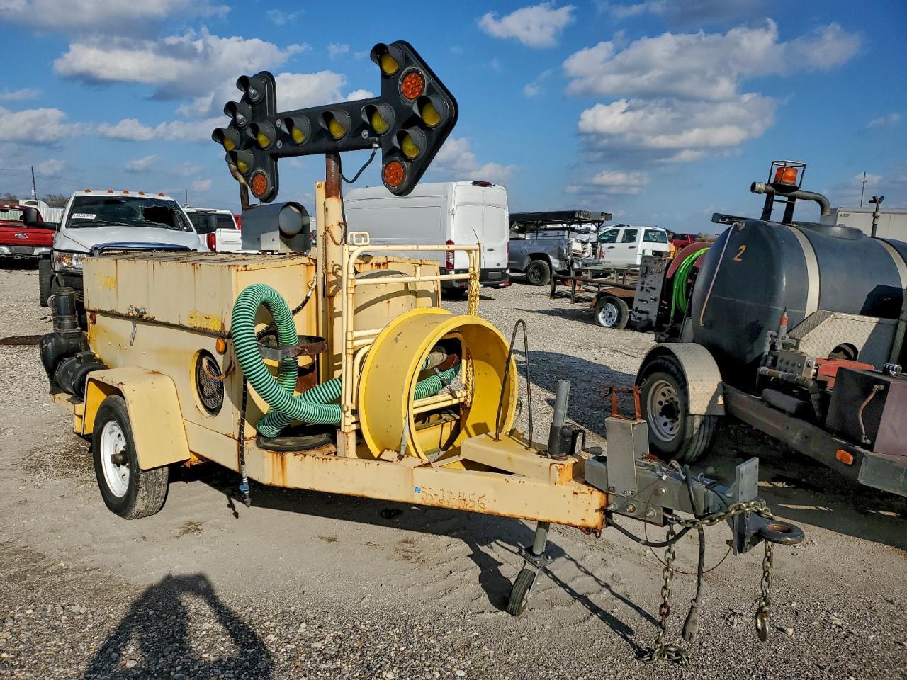 1997 Team Fenex Manhole Support Trailer