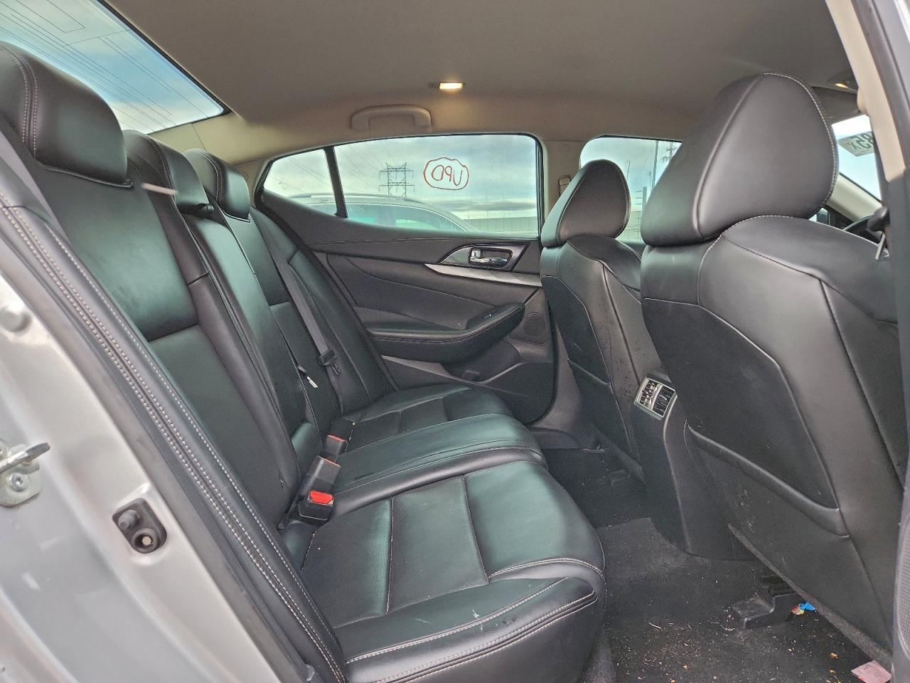 2019 Nissan Maxima s