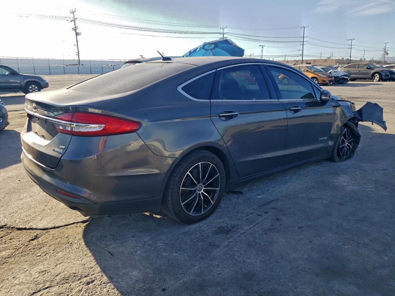 2017 Ford Fusion se Hybrid