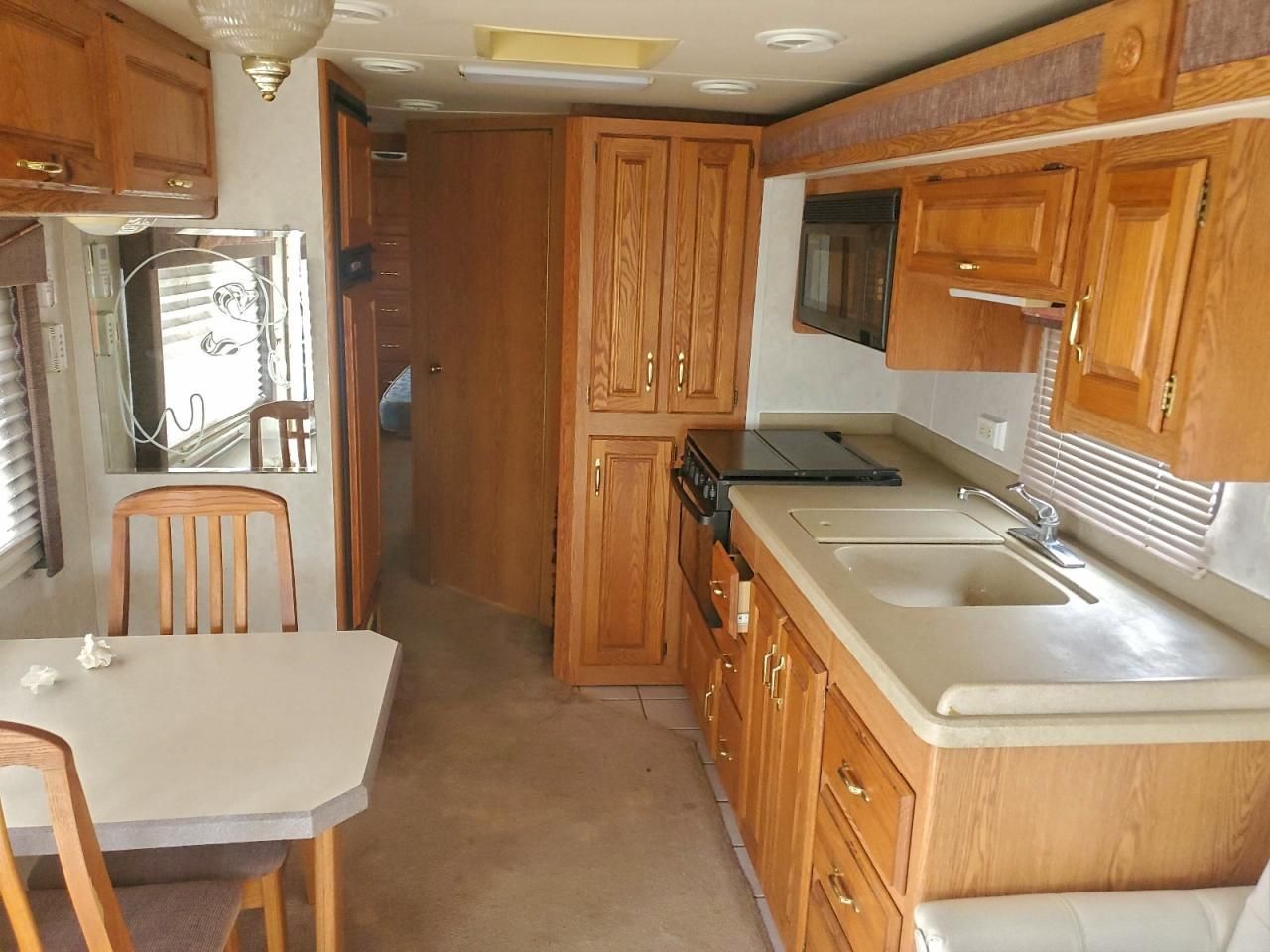 1999 Ford F550 Super-RV