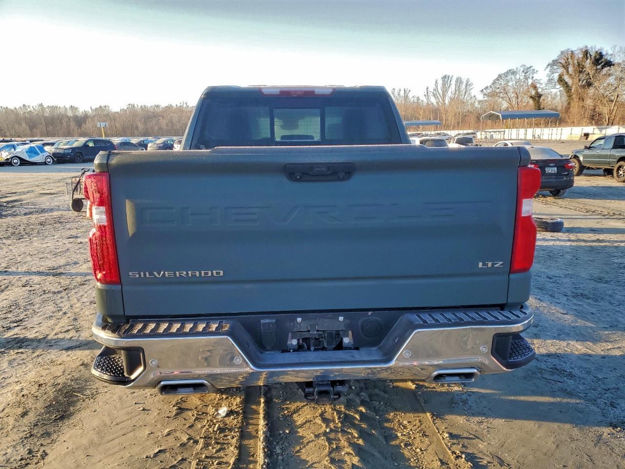 2025 Chevrolet Silverado K1500 ltz