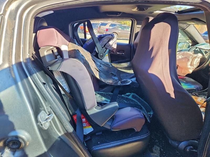 2013 Chrysler 200 Limited