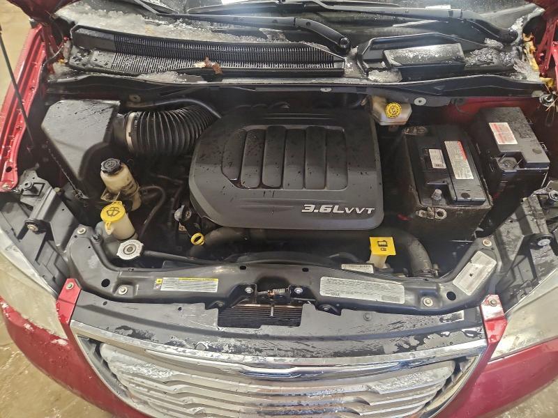 2012 Chrysler Town & Country Touring l