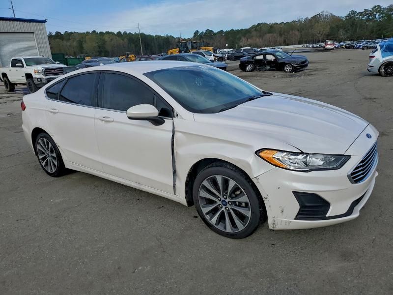 2019 Ford Fusion se