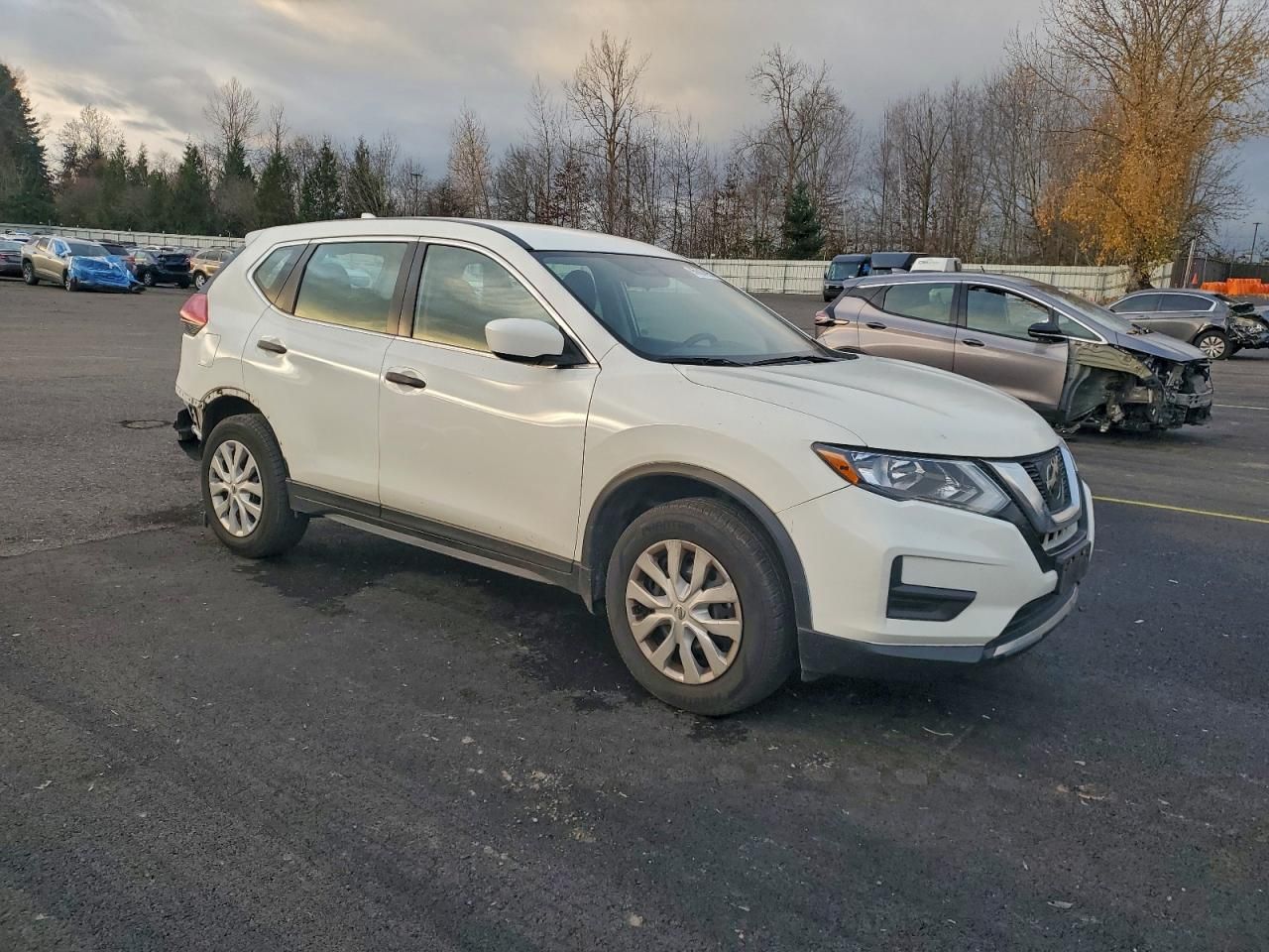 2017 Nissan Rogue sv