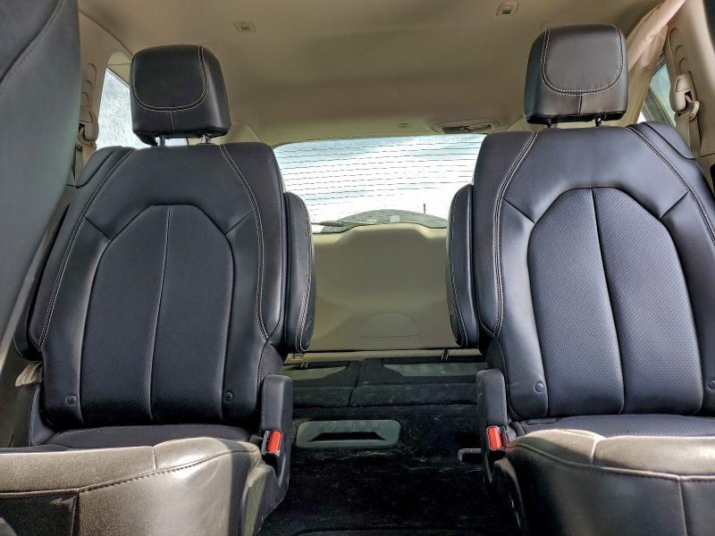 2020 Chrysler Voyager lxi