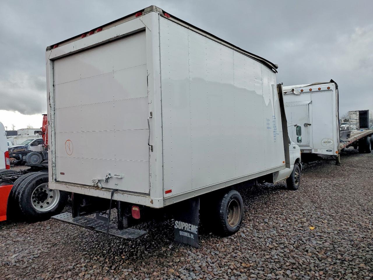 2000 Ford E350 BOX Truck