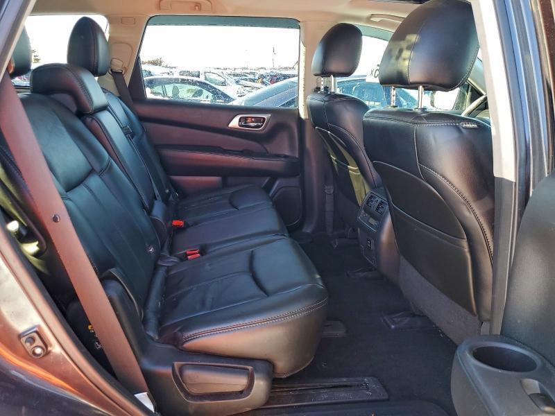 2014 Nissan Pathfinder s