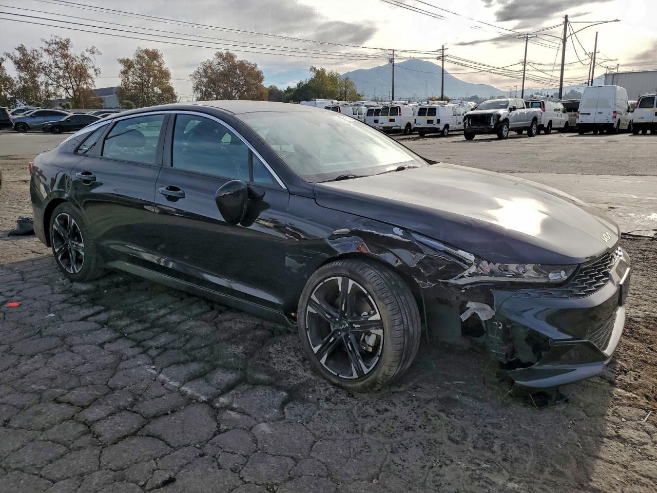 2022 KIA K5 gt Line