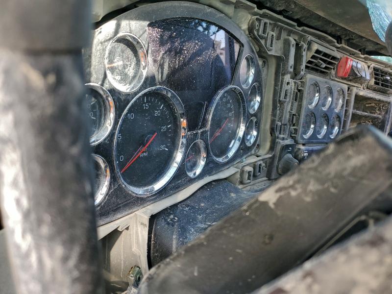 2018 Kenworth T880 Semi Truck