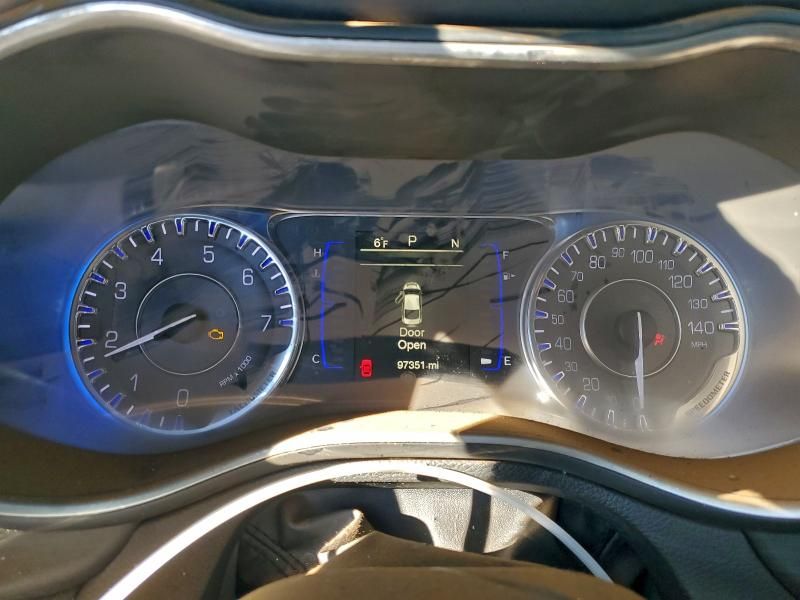 2016 Chrysler 200 Limited