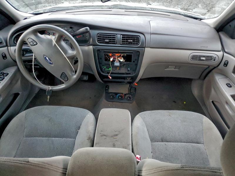 2002 Ford Taurus se