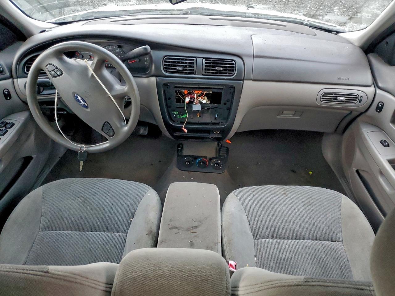 2002 Ford Taurus se