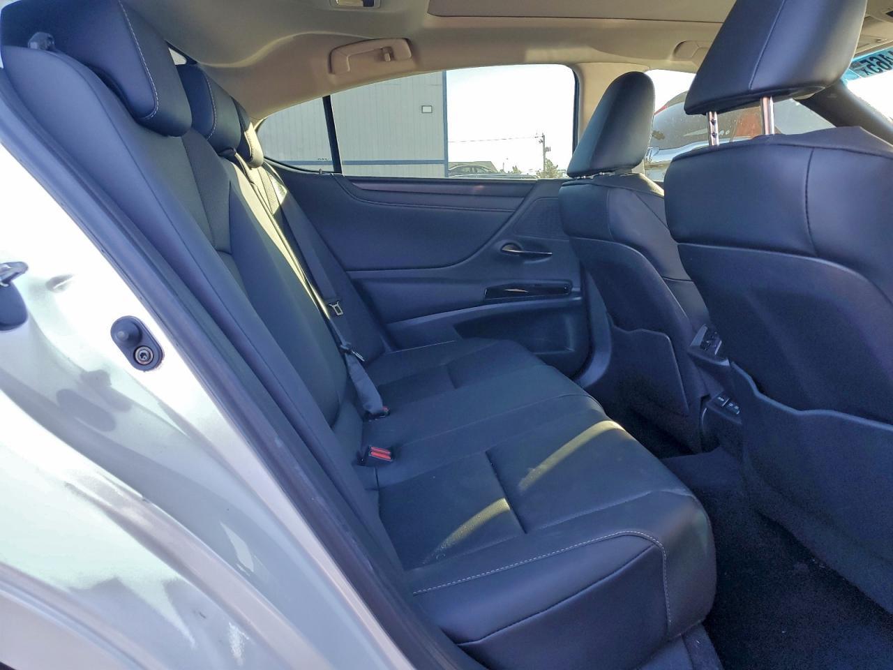 2025 Lexus Es 350 Base