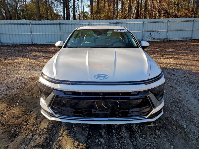 2024 Hyundai Sonata Hybrid