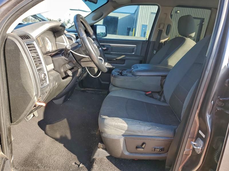 2015 Dodge Ram 1500 slt