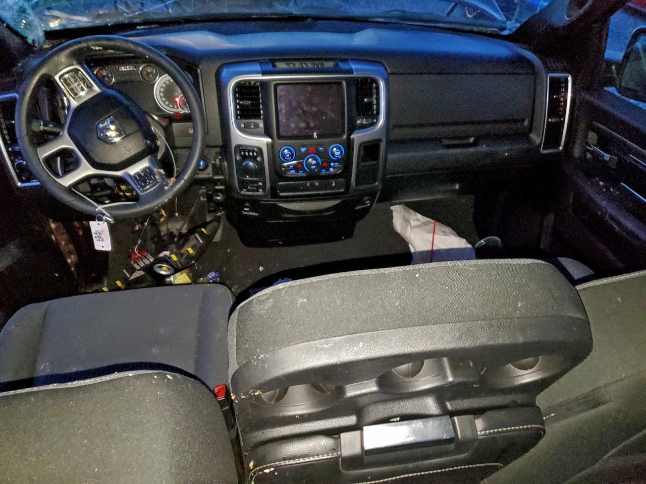 2022 Dodge Ram 1500 Classic slt