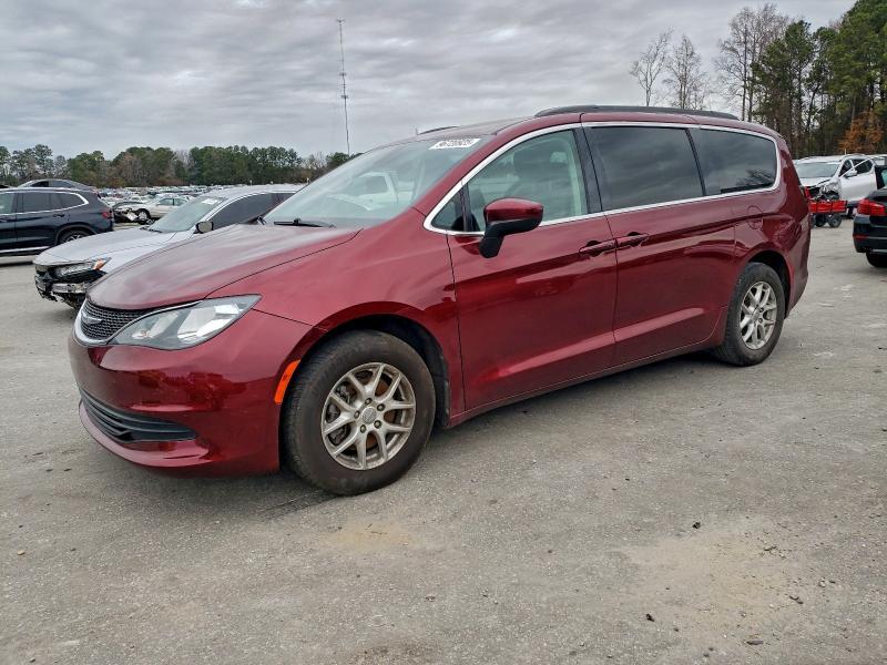 2020 Chrysler Voyager lxi