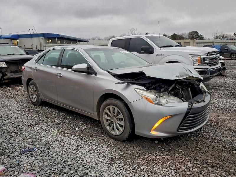 2016 Toyota Camry le