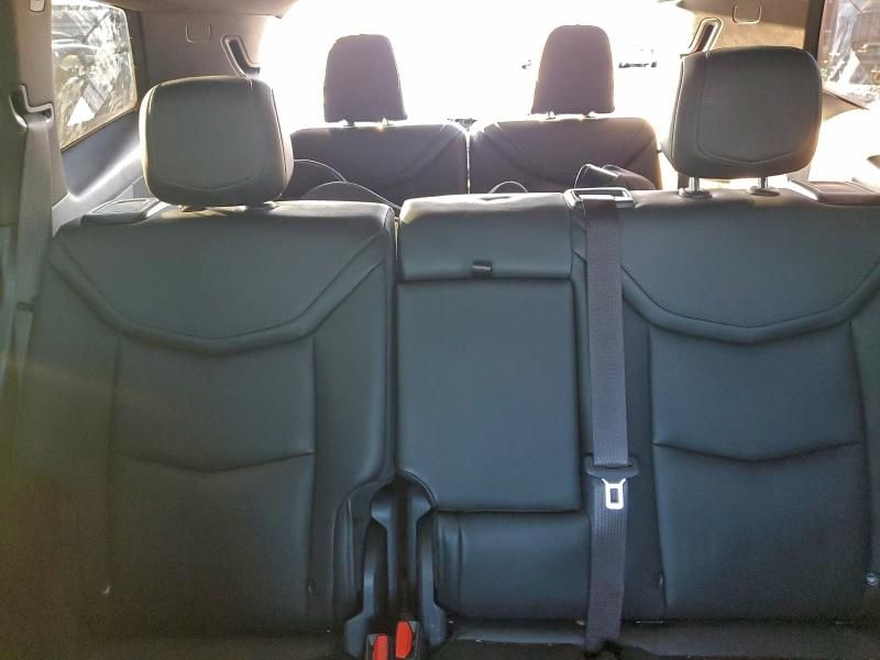 2024 Cadillac XT6 Luxury