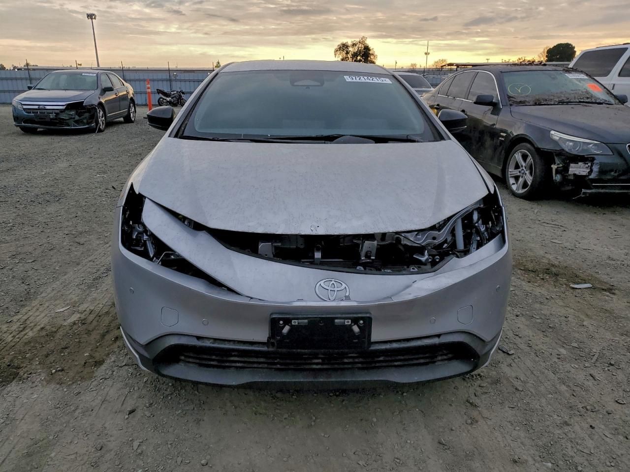 2025 Toyota Prius le