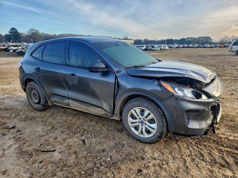 2020 Ford Escape s