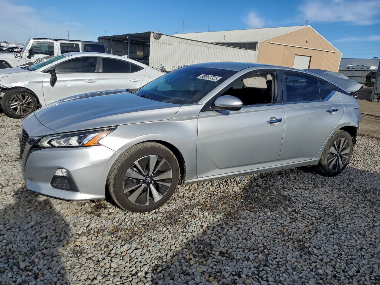 2022 Nissan Altima sv