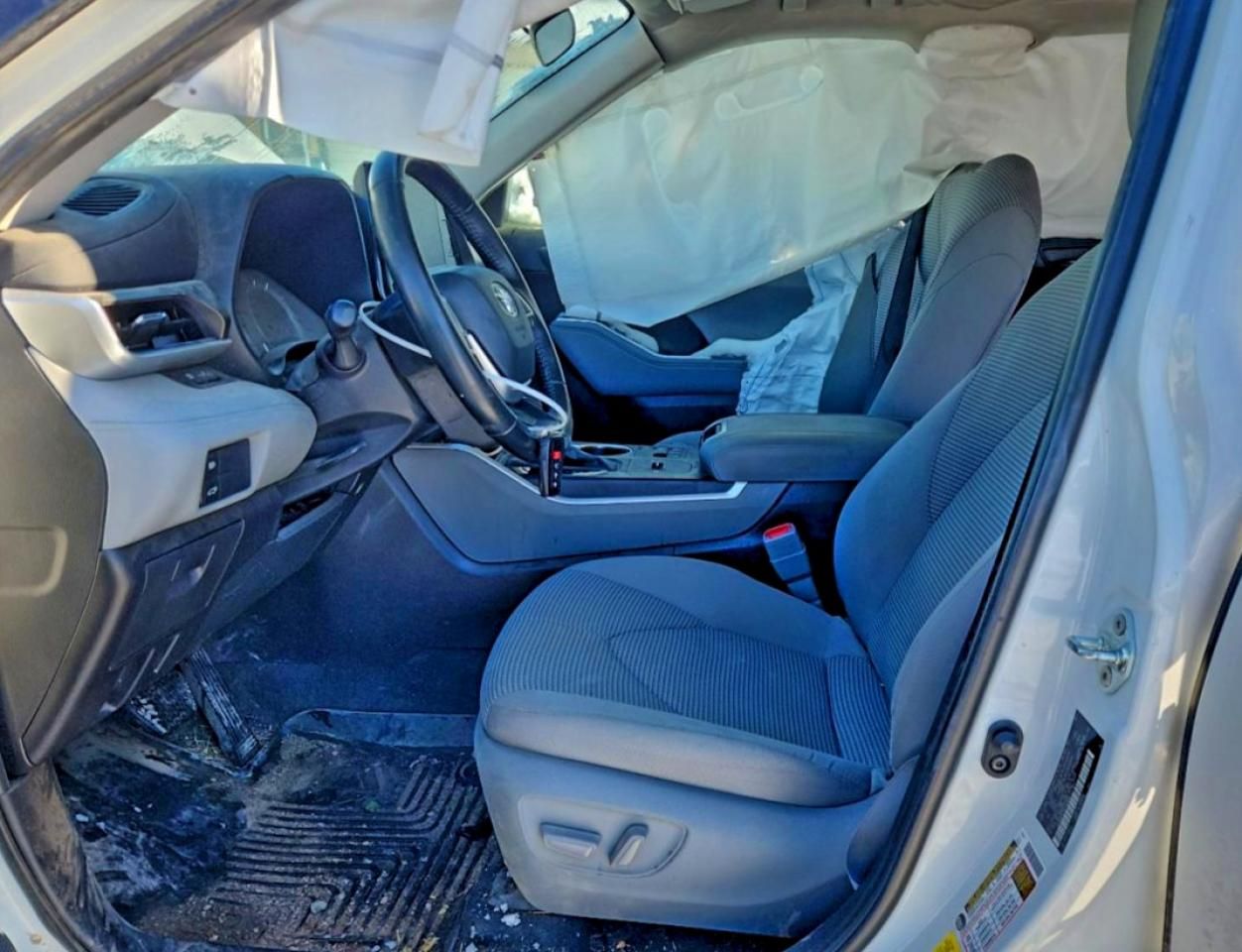 2023 Toyota Highlander Hybrid le