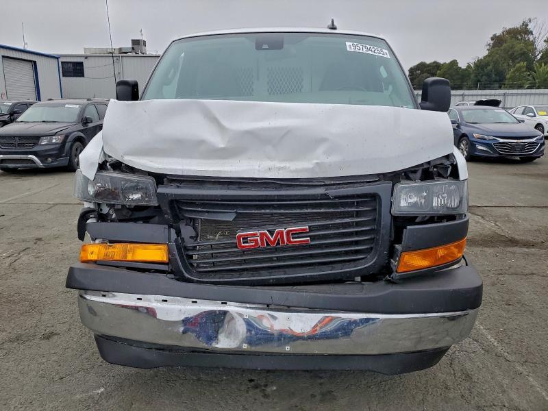 2024 GMC Savana Delivery van