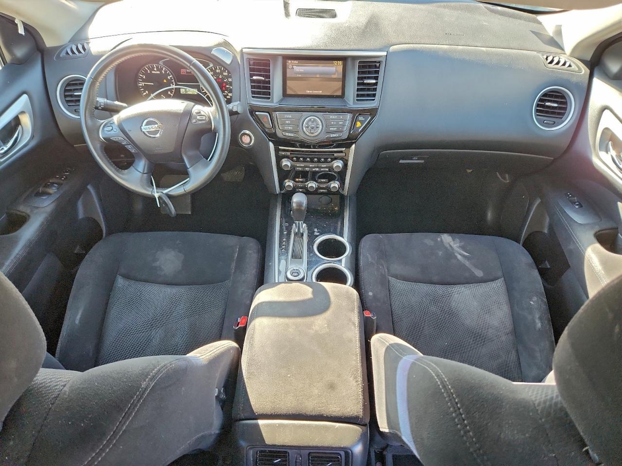 2015 Nissan Pathfinder s