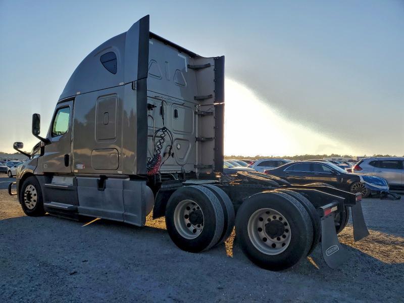 2019 Freigliner 2019 Freightliner Cascadia 126 Semi Truck