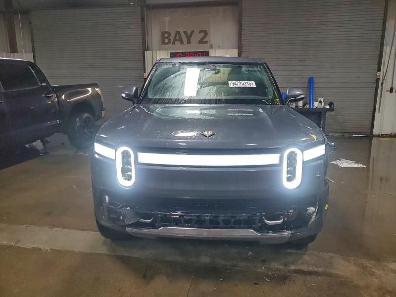 2024 Rivian R1T Adventure