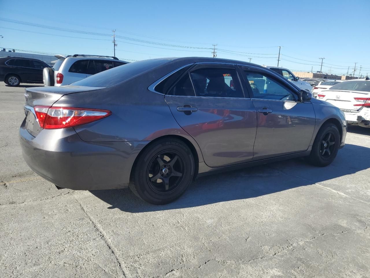 2016 Toyota Camry le