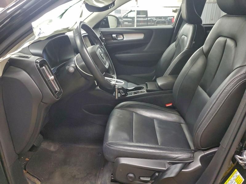 2021 Volvo Xc40 T5 Momentum