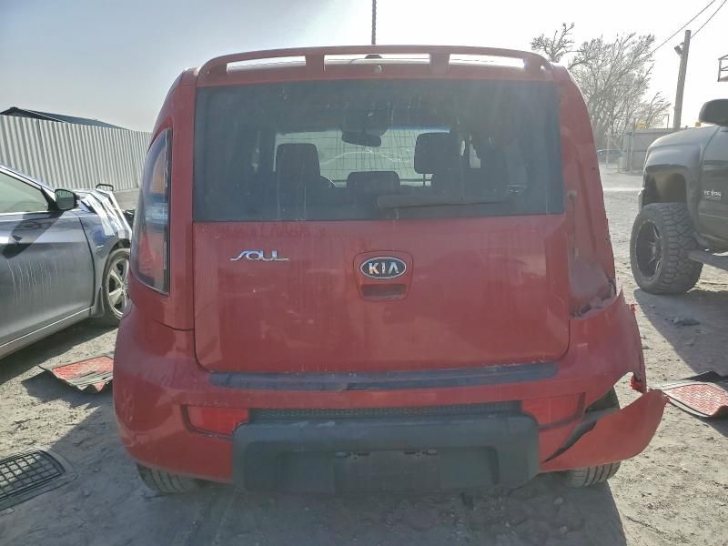 2010 KIA Soul +