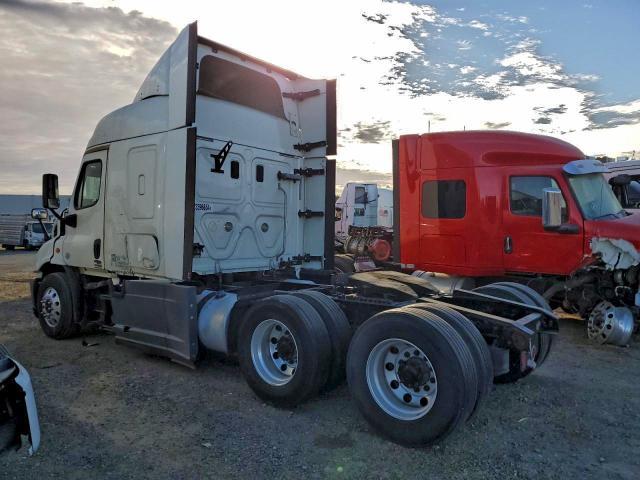 2017 Freightliner Cascadia 113 Semi Truck